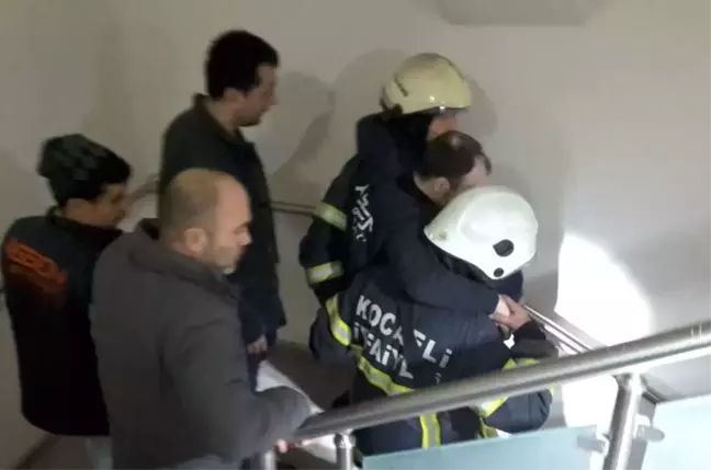 Bakım İşçisinin Ayağı, Asansör Hareket Edince Sıkışarak Kırıldı