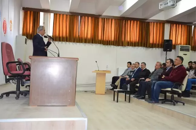 Sosyal Bilimler Myo'da Sevgi Konulu Panel Düzenlendi