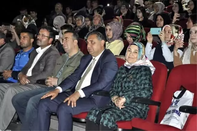 Başkan Çiftçi, Şiir Dinletisine Katıldı