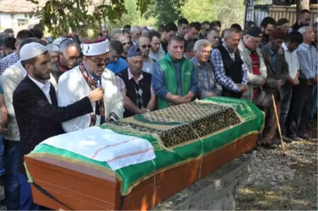 Bursa'da Düğün Magandası Kurbanı Toprağa Verildi