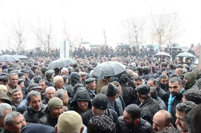 Yüksekova'da AK Parti Seçim Bürosu Açıldı