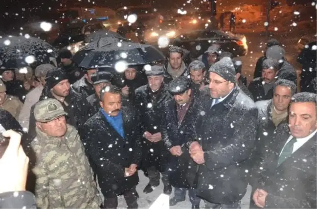 Yüksekova'nın Yeni Aydınlatma Sistemi Hizmete Açıldı