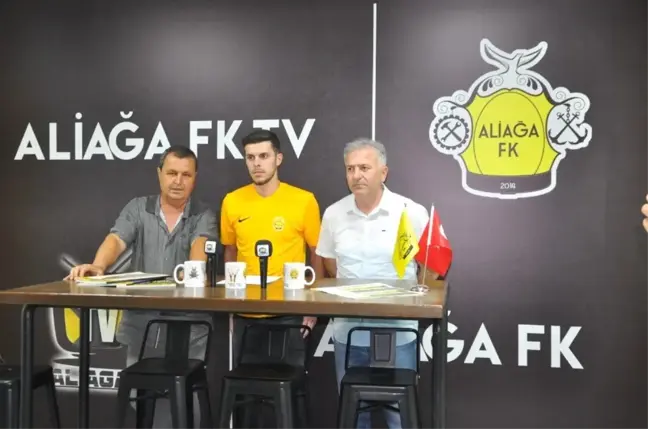 Aliağaspor FK'da Güray Kula ve Aykut Geçmen imzaladı