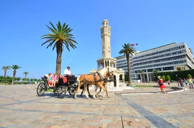 İzmir'de fayton dönemi resmen kapandı