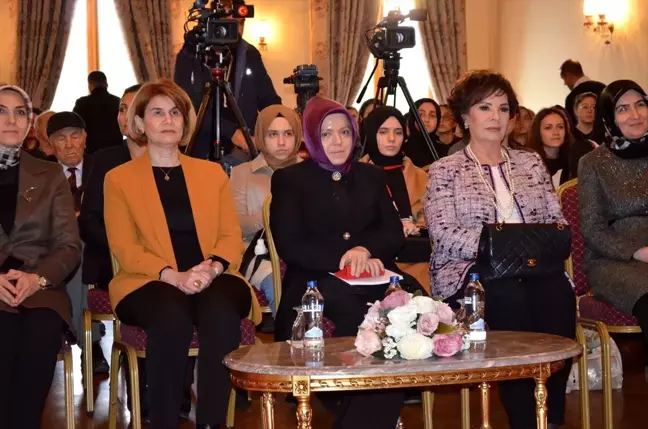 Gençlerle huzurevi sakinleri 