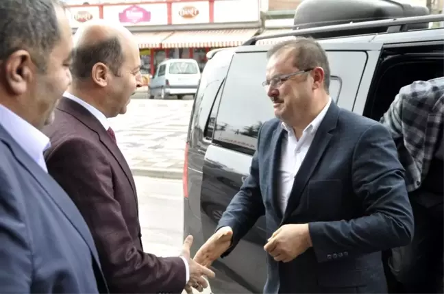 AK Parti Genel Merkez Yerel Yönetimler Bölge Sorumlusu Abdurrahman Öz'ün Şuhut ziyareti