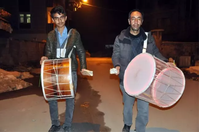 Sağlık çalışanlarına davullu destek