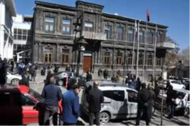 Kars'ta dolmuş hatları ihalesi iptal oldu