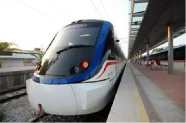 İzmir'de sokağa çıkma kısıtlamasında toplu ulaşım programı