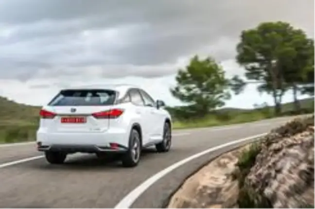 Lexus'un SUV modeli RX Türkiye'de satışa sunuldu