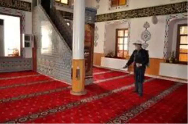 Bayat'ta tüm camiler dezenfekte edildi