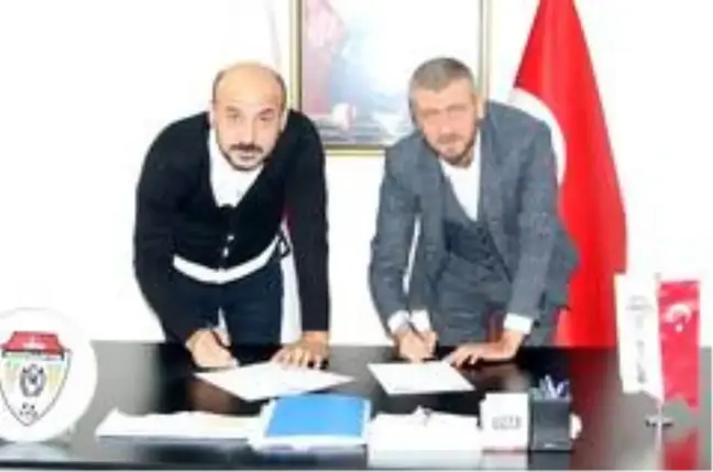 Manisa futbolunun geleceği için imzalar atıldı