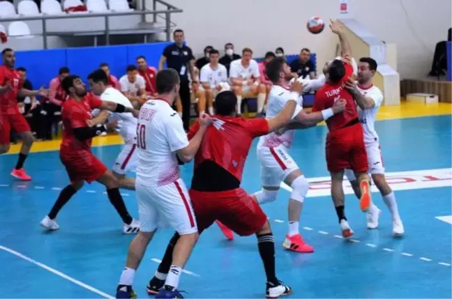 Hentbol Milli Takımı, Polonya'ya 29-24 yenildi