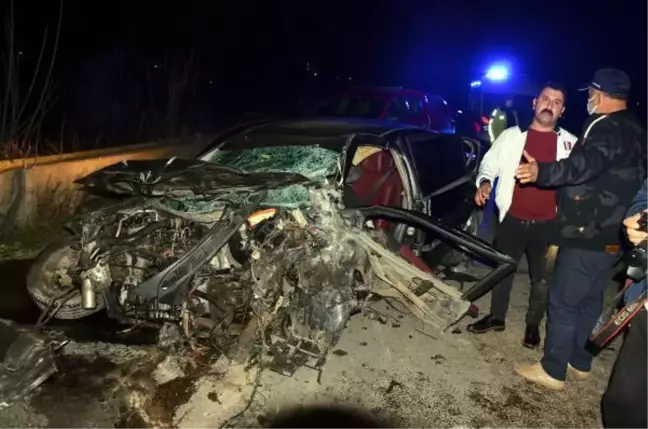 Son dakika haberleri | Serik'te çarpışan iki otomobilden biri dereye uçtu: 6 ölü