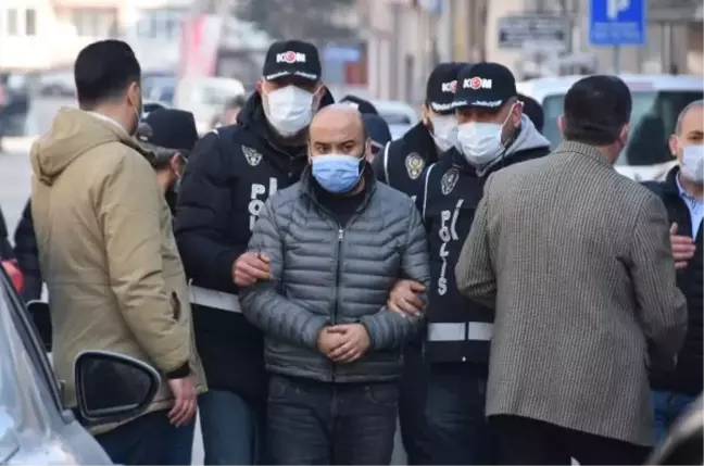 Zimmetine 5 milyon lira geçirdiği iddia edilen İcra Müdür Yardımcısı ile arkadaşları adliyeye sevk edildi (2)