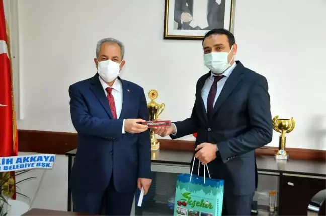 Başkan Akkaya sağlık çalışanların Tıp Bayramı'nı kutladı
