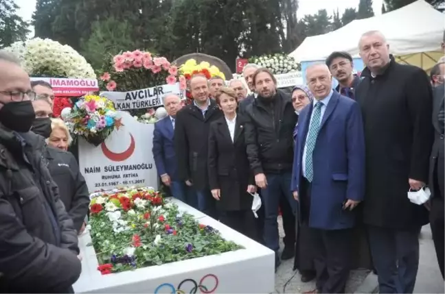 Naim Süleymanoğlu, vefatının 4'üncü yılında kabri başında anıldı