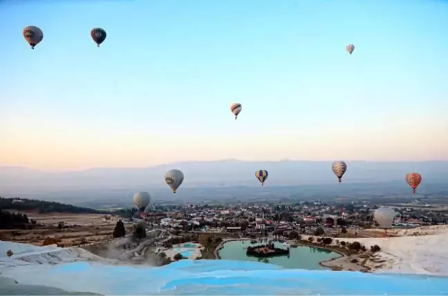 PAMUKKALE'DE YILBAŞI YOĞUNLUĞU