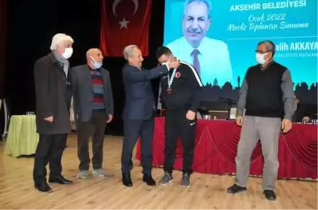 Akşehir'de dünya üçüncüsü tekvandocuya ödül verildi