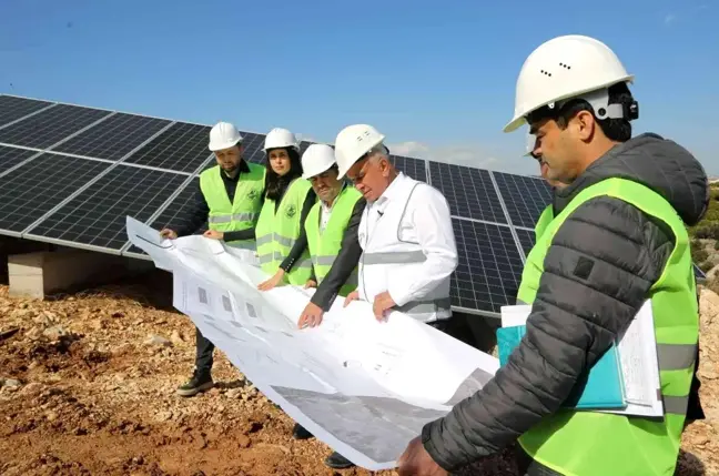 Atıl araziye güneş enerji santrali kuran belediye, hem faturayı sıfırladı hem de aylık 60 bin TL gelir sağlamaya başladı