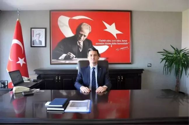 İzmir haber... Çeşme Kaymakamı Mehmet Maraşlı görevine başladı
