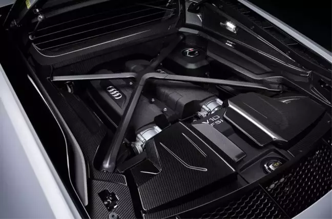 Sadece 333 adetle sınırlı: Audi R8 Coupe V10 GT RWD