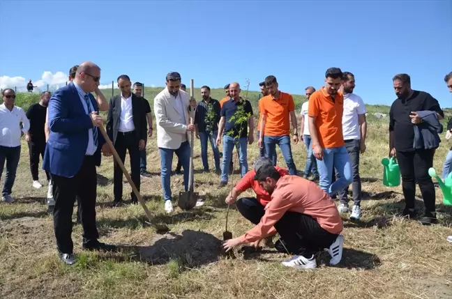 Muş'ta 200 Fidan Dikimi Gerçekleştirildi