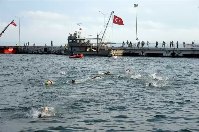Sinop'ta Denizcilik ve Kabotaj Bayramı Yarışmalarında Dereceye Girenlere Koç ve Altın Hediye Edildi