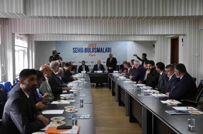 AK Parti Grup Başkan Vekili Muhammet Emin Akbaşoğlu, Kars'ta Ekonomi Programı ve Emeklilerle İlgili Açıklamalarda Bulundu