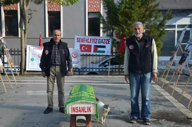 İsrail'in Gazze'ye saldırılarını protesto amacıyla sergi açıldı