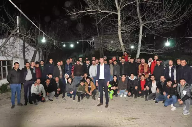 Gediz Gümele Köyü Muhtarı Cengiz Erkan İftar Programı Düzenledi