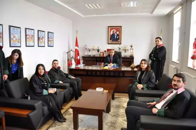 Kars Barosu Avukatlar Günü'nde açıklama yaptı