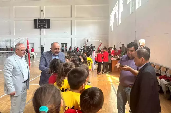 Dinar'da Öğrenciler Spor Yetenek Taramasından Geçti