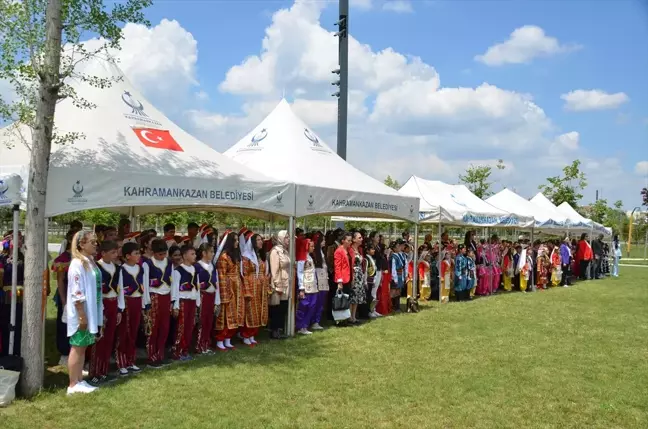 Ankara'nın Kahramankazan ilçesinde Halk Oyunları Şöleni düzenlendi