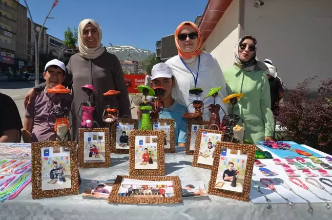 Muş'ta Özel Eğitim Okulları Öğrencilerinin Ürünleri Sergilendi