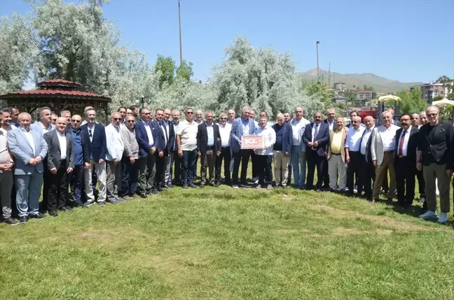 İstanbul Sanayi Odası Başkanı Hakkari'de Ziyaretlerde Bulundu