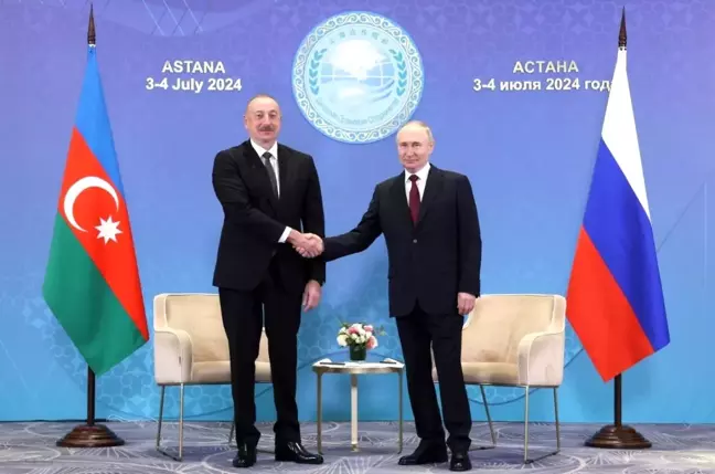 Aliyev ve Putin, Astana'da görüştü