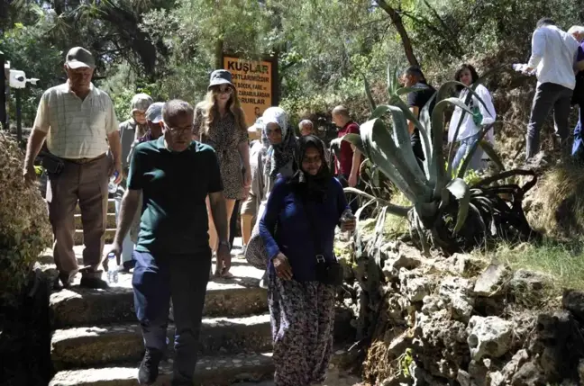 Antalya Sosyal Güvenlik İl Müdürlüğü Emeklilerle Doğa Yürüyüşü Etkinliğinde Buluştu