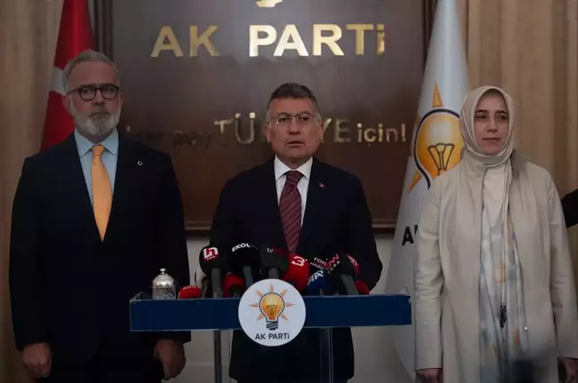 AK Parti, sahipsiz hayvanlara ilişkin kanun teklifini TBMM Başkanlığına sundu