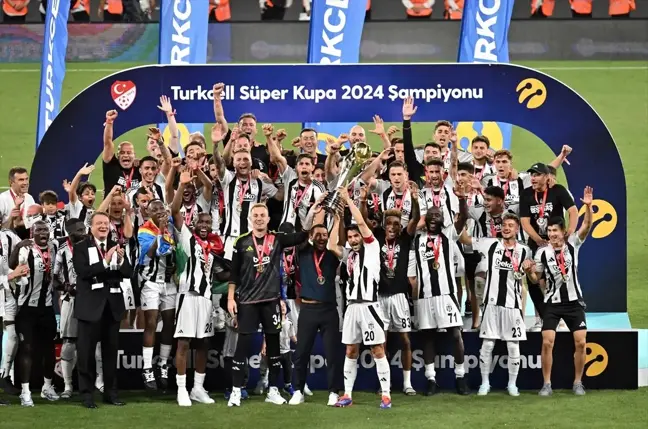 Beşiktaş Turkcell Süper Kupa'yı kazandı