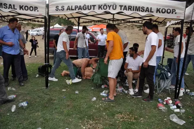 Bolu'da Yayla Bayramında Güreşçi Babasına Küfredildi, Vatandaşlar Araya Girdi