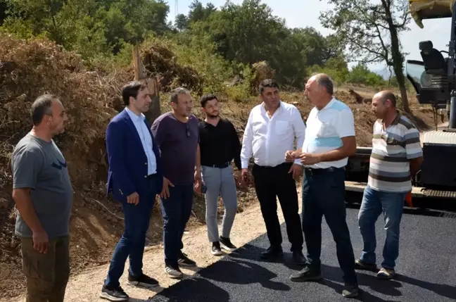 Söğüt ilçesinde köy yollarına asfaltlama çalışmaları devam ediyor