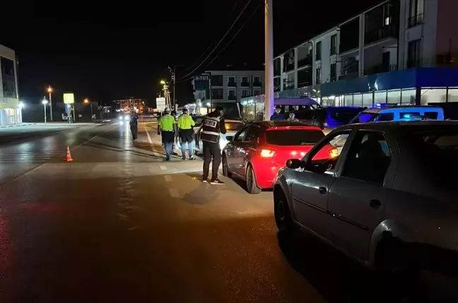 Sapanca'da Uyuşturucu ve Ruhsatsız Tabancalar Ele Geçirildi