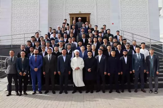 Diyanet İşleri Başkanı Ali Erbaş, Astana'da İslam Eğitimi Üzerine Konuştu