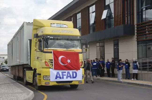 Kütahya'dan Bosna Hersek'e 60 konteyner gönderildi