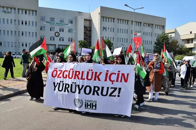 Ondokuz Mayıs Üniversitesi öğrenci toplulukları Filistin'e destek yürüyüşü yaptı