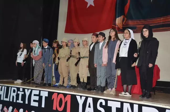 Yüksekova'da 29 Ekim Cumhuriyet Bayramı kutlandı