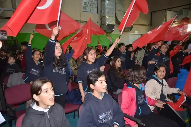 Malatya Bando Takımı Yüksekova'da Konser Verdi