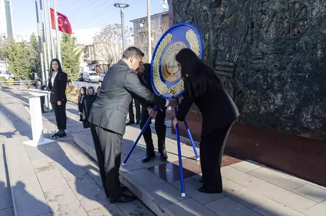 Kahramankazan'da Öğretmenler Günü kutlandı