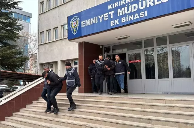 Kırıkkale'de Tabancayla Cinayet: Zanlı ve Babası Adliyeye Sevk Edildi